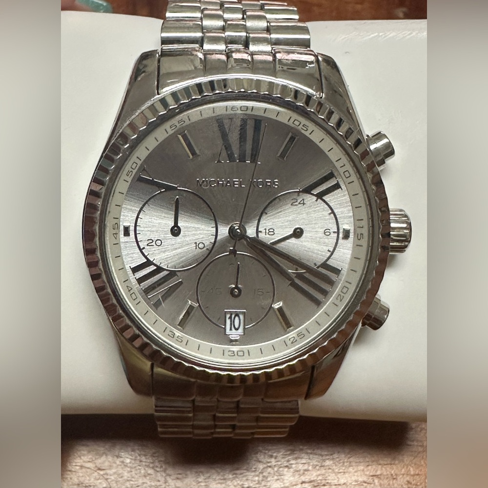 Michael Kors MK5555 38mm Lexington Stainless Steel Chronograph Timepiece